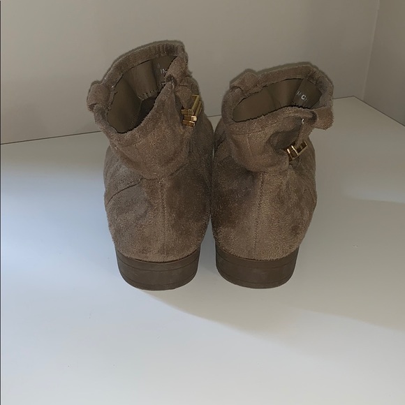 boots - Picture 3 of 5